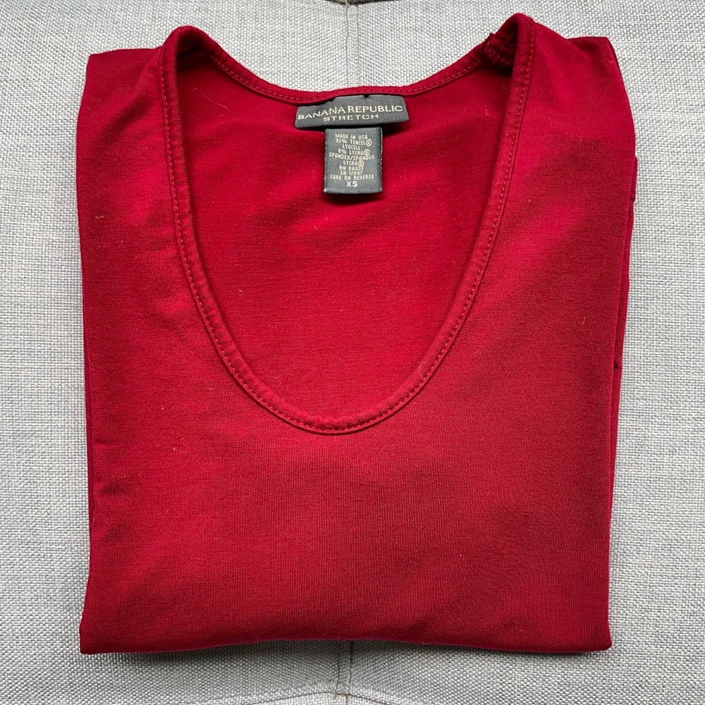 Banana Republic 3/4 Sleeve Deep Scoopneck Top - Picture 4 of 8